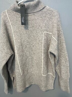 Studio Gray Men's Turtleneck Sweater with Contrast Piping